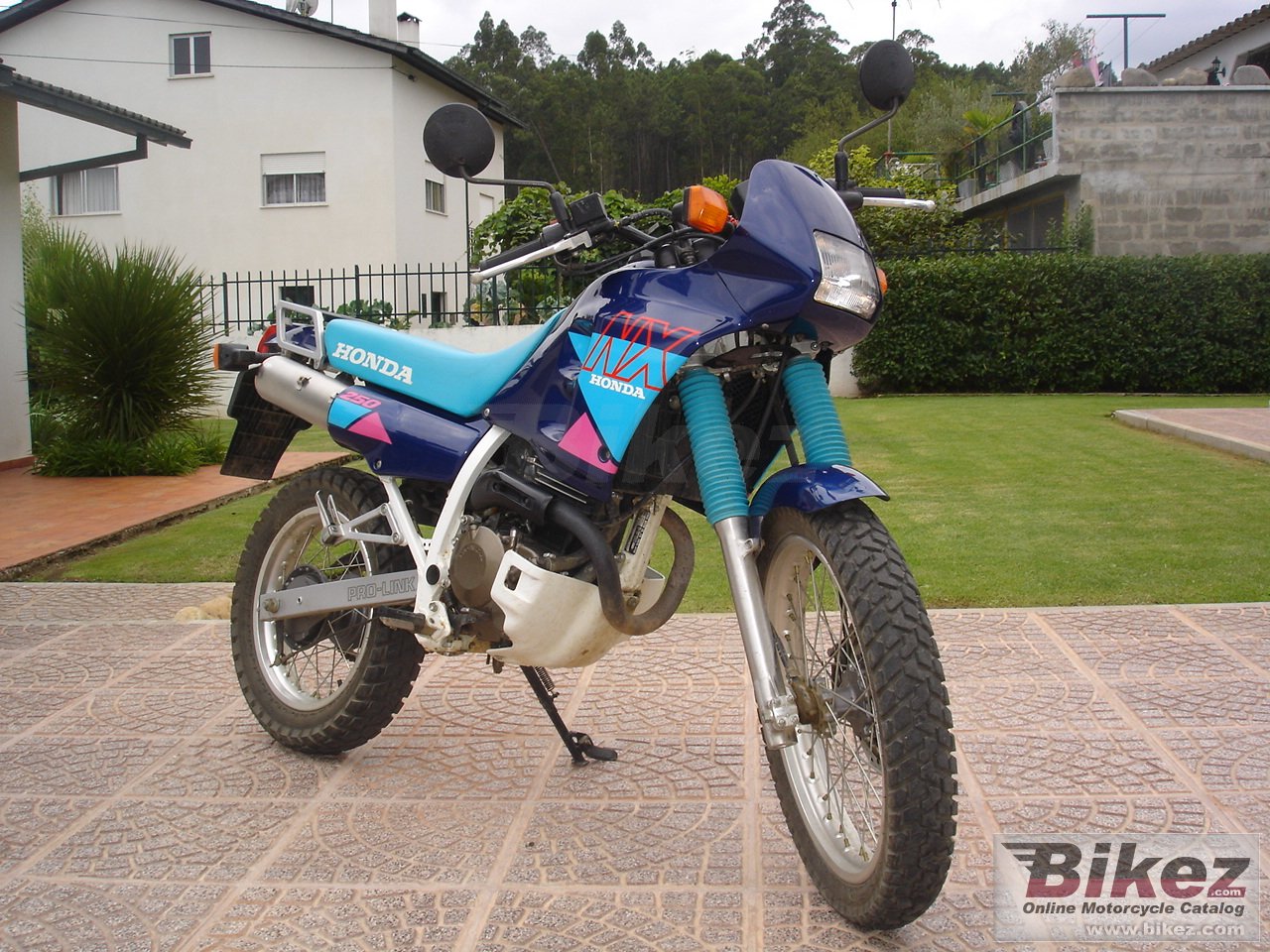 Big  nx 250 picture and wallpaper from Bikez.com